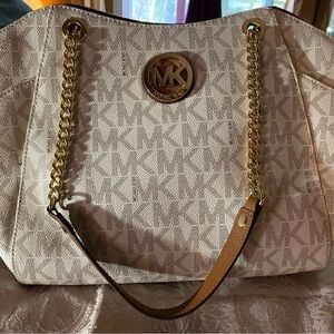 Medium size Michael Kors